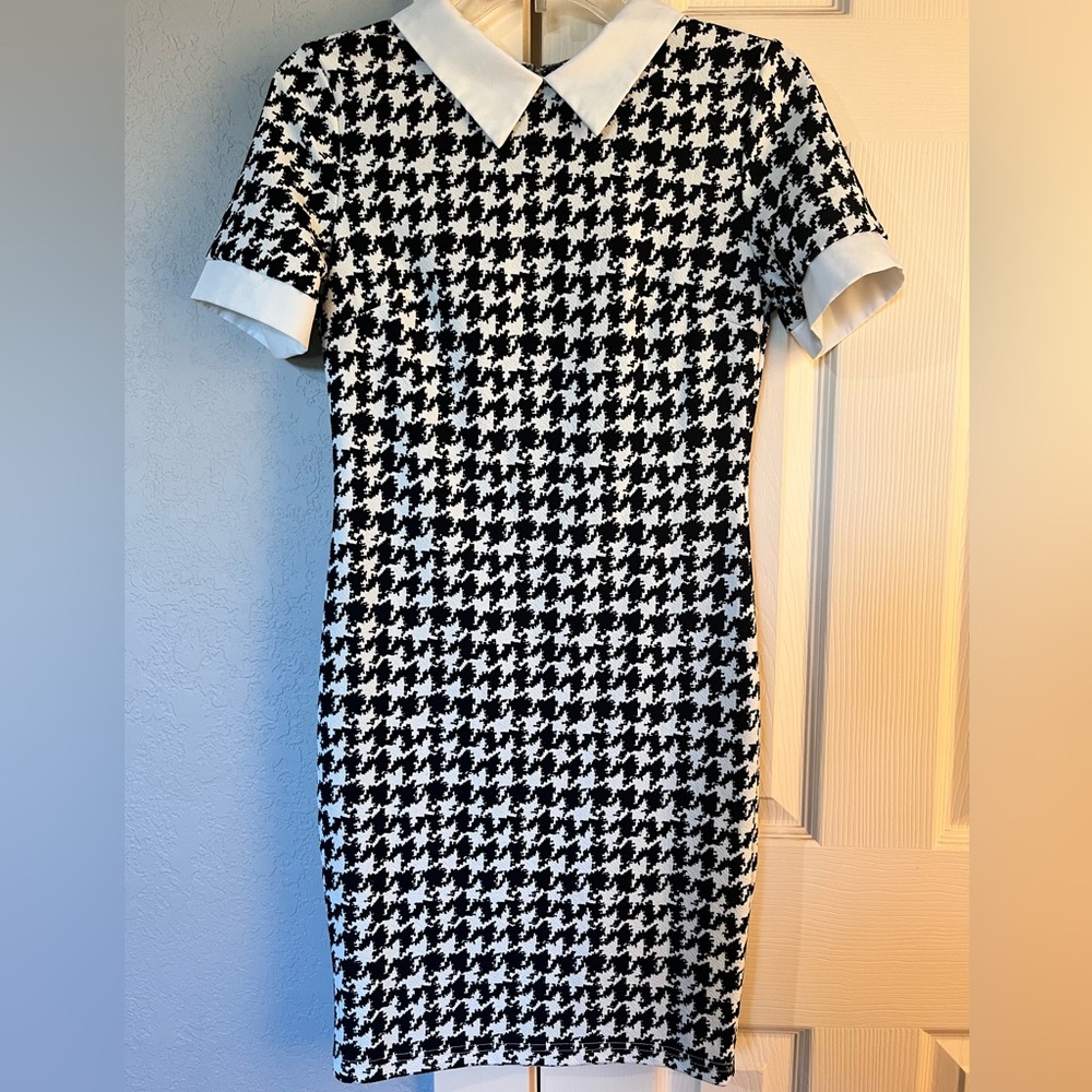 SHEIN Houndstooth Print Dress Size Medium